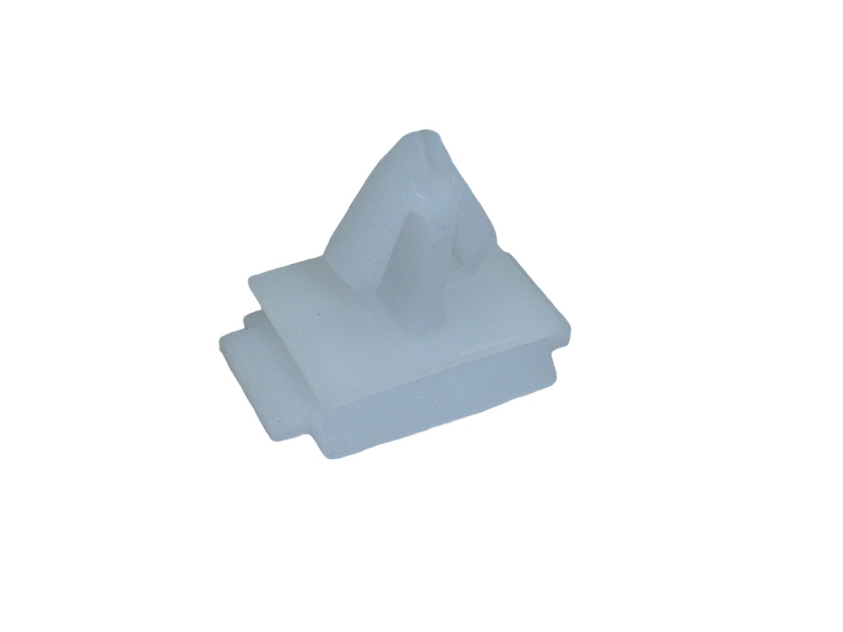 BROCHE PARAGOLPE TRASERO CHEVROLET S10 COLORADO 2012/