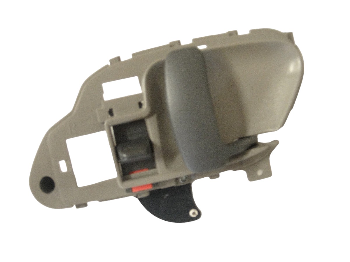 MANIJA INTERIOR PTA DERECHA CHEVROLET SILVERADO 97/01(C/EMB)