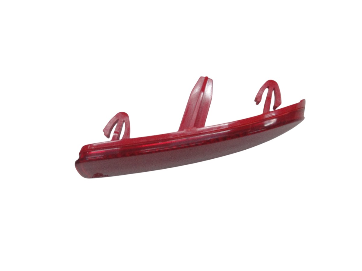 REFLECTOR PARAGOLPE TRASERO INF DER CHEVROLET MONTANA 2023/
