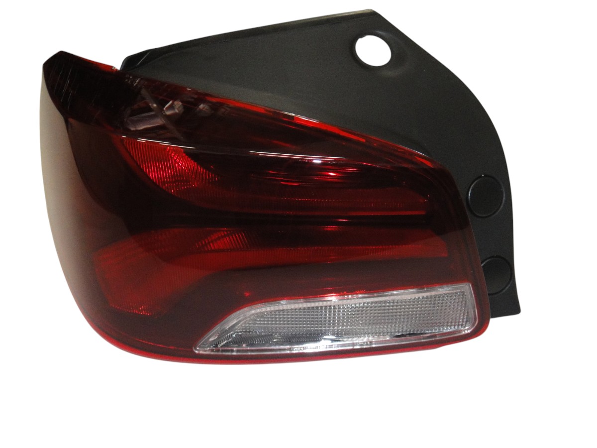 FARO TRASERO IZQUIERDO CHEVROLET ONIX LT 2020 / ( HATCH )