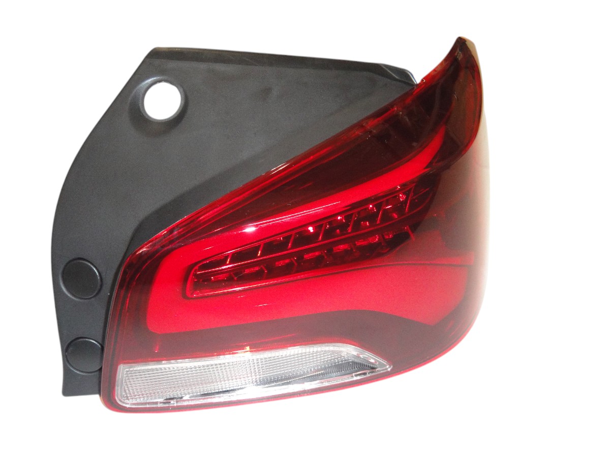 FAROL TRASERO DERECHO CHEVROLET ONIX HATCH LTZ 2020/ *LED