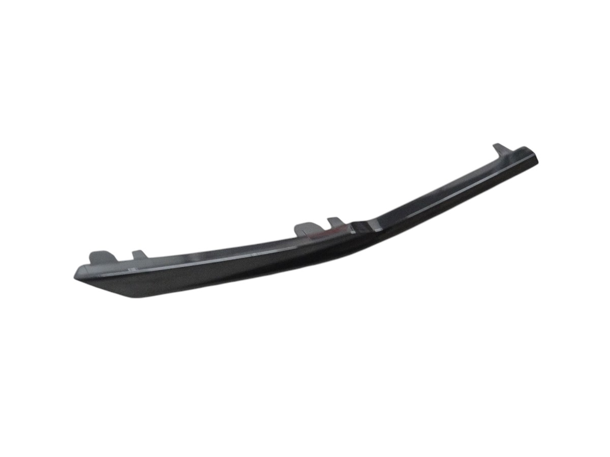 MOLDURA  INF DER DEL MATRICULA*CHEVROLET MONTANA 2023/