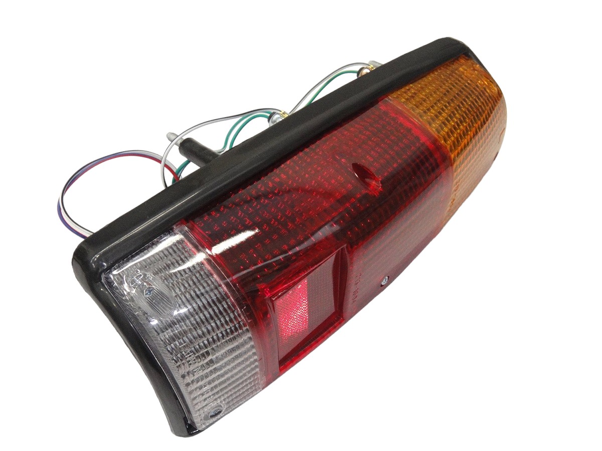 FARO TRASERO IZQUIERDO ISUZU KB 81/84