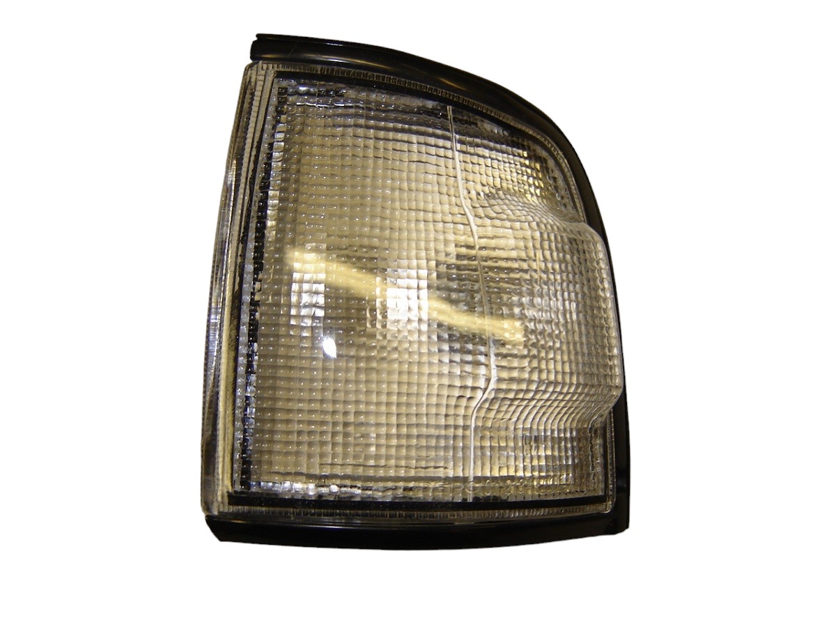 FARO SEÑALERO DELANTERO IZQUIERDO CARETA NEGRA ISUZU TF