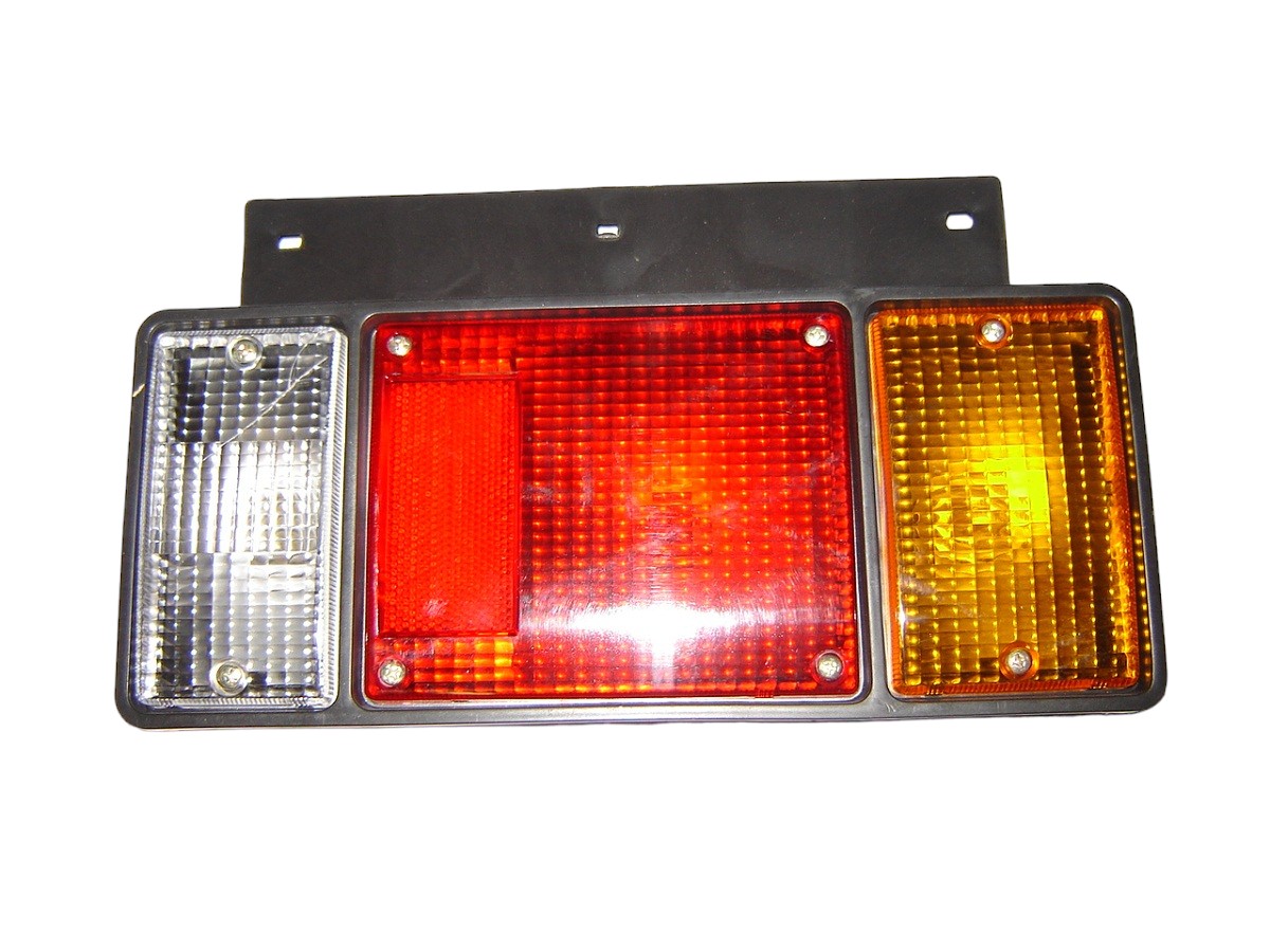 FARO TRASERO DERECHO ISUZU NKR/GMC 5-90/7-110