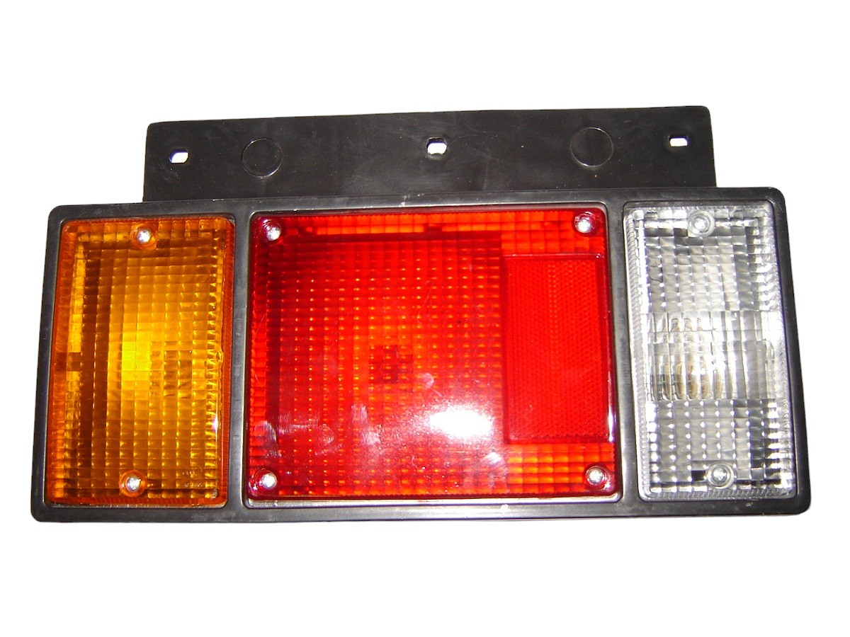 FARO TRASERO IZQUIERDO ISUZU NKR/GMC 5-90/7-110