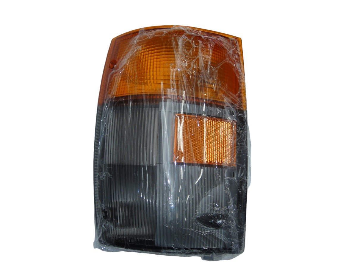 FARO SEÑALERO DEL IZQUIERDA CARETA CHEVROLET 5-90/NKR 2005