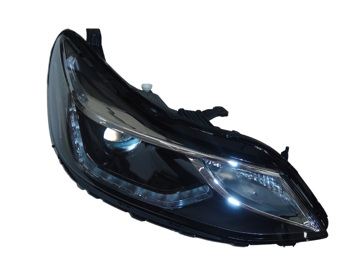FARO S/OPT DERECHO CHEVROLET CRUZE 2016/ LTZ CON LUZ LED