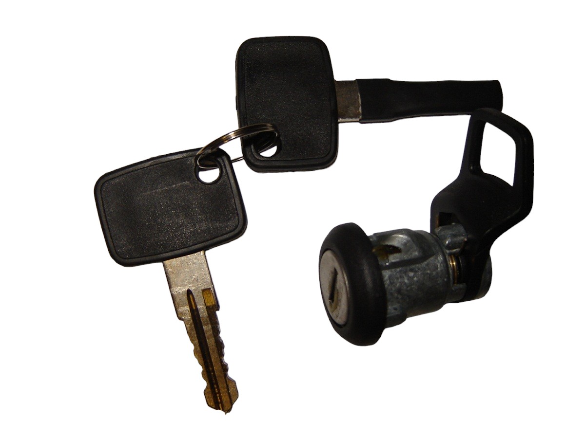 CILINDRO PUERTA IZQUIERDA CHEVROLET KADETT/IPANEMA CON LLAVE