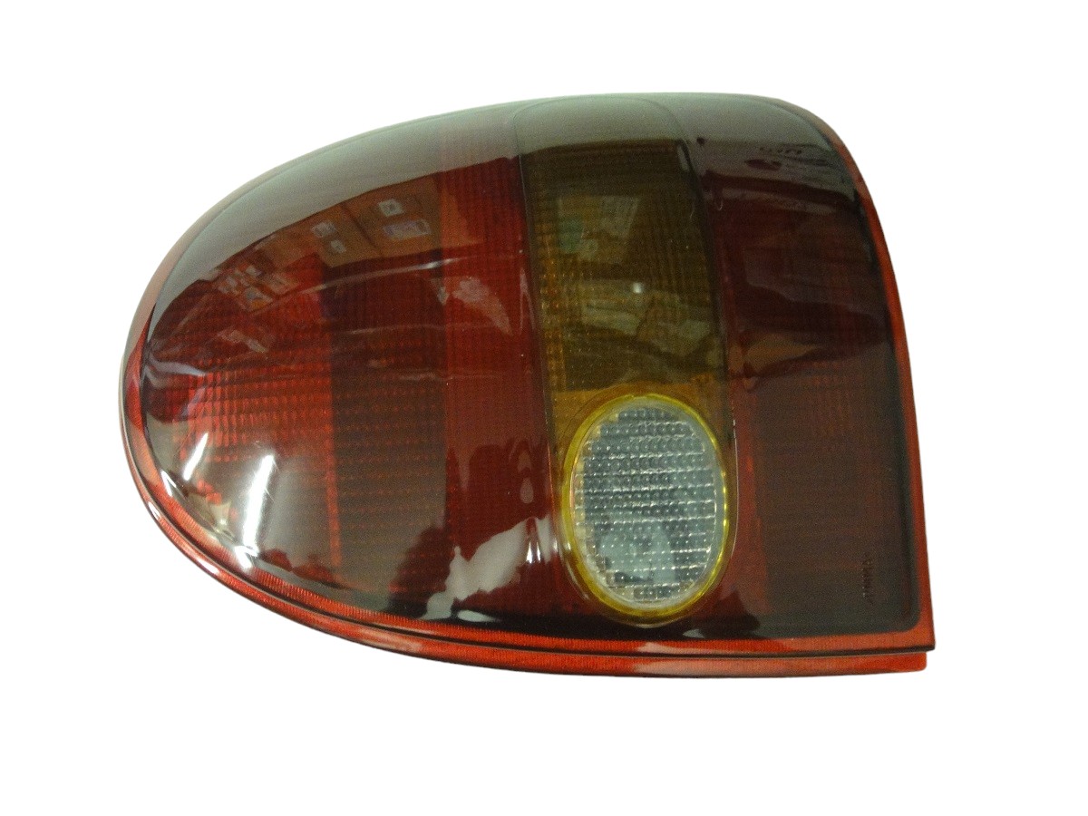 FARO TRASERO DERECHO CHEVROLET CORSA 3 PUERTAS 1994/1999