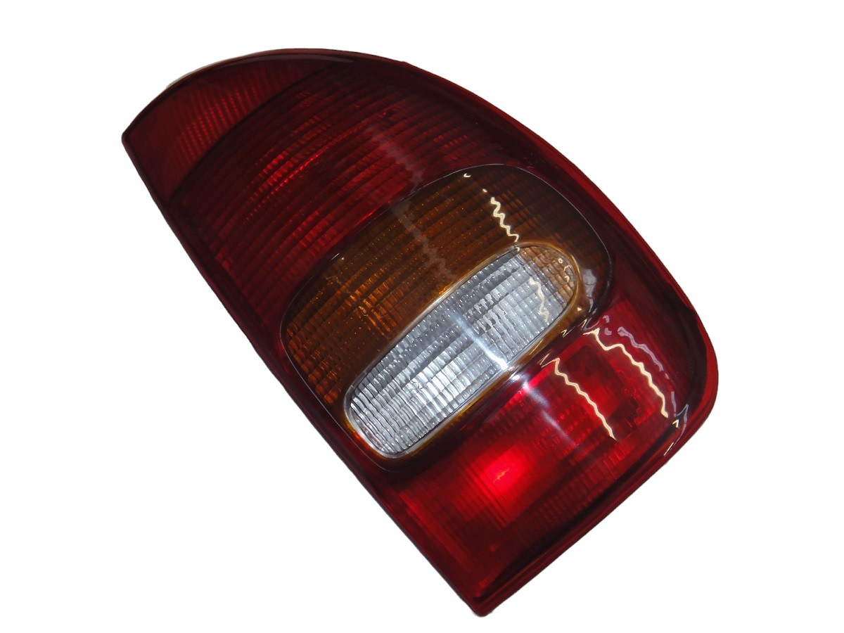 FARO TRASERO DERECHO CHEVROLET CORSA WAGON/P-UP/5P 95/99