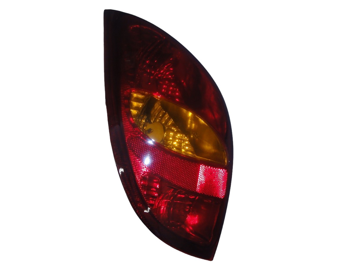 FARO TRASERO IZQUIERDO CHEVROLET CELTA 2001/2006