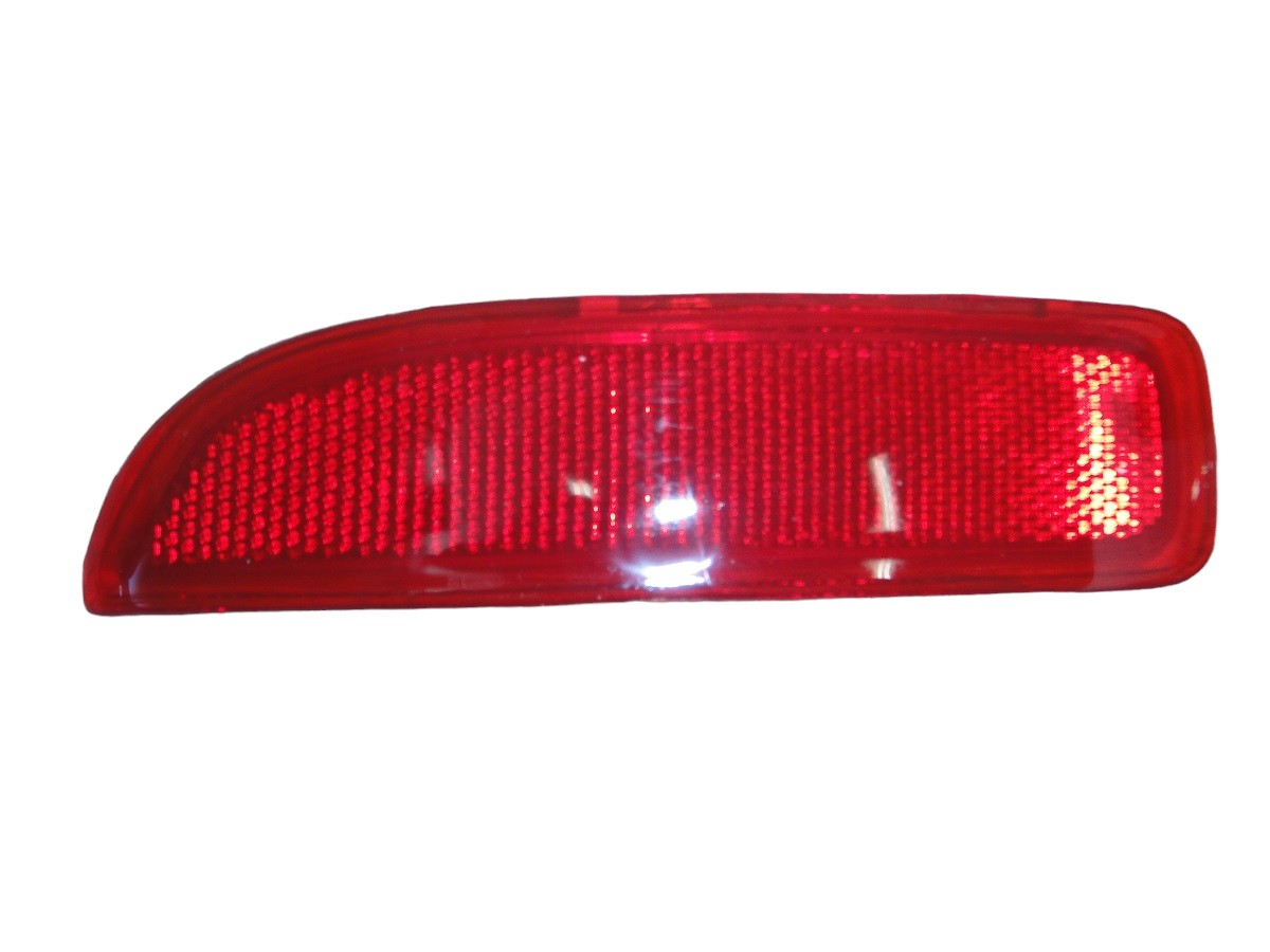 REFLECTOR PARAGOLPE TRASERO DER CHEVROLET CORSA NOVO 5P