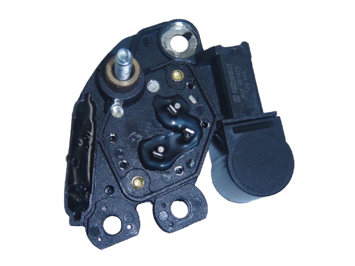 REGULADOR VOLTAJE CHEVROLET S10 2.8 MWM 01/2011 C/CARBONES
