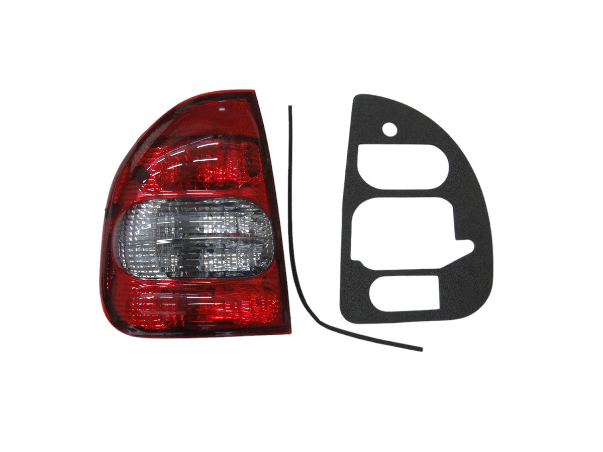 FARO TRASERO IZQUIERDO CHEVROLET CORSA SEDAN 2000/2009