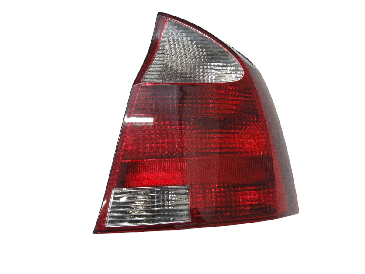 FARO TRASERO DERECHO CHEVROLET CORSA NOVO SEDAN 03/07