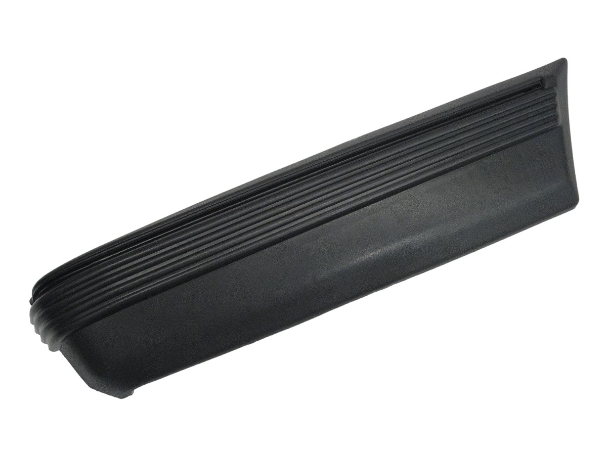 PUNTA PARAGOLPE TRASERA DERECHA CHEVROLET MONZA 2Y4 PUERTAS