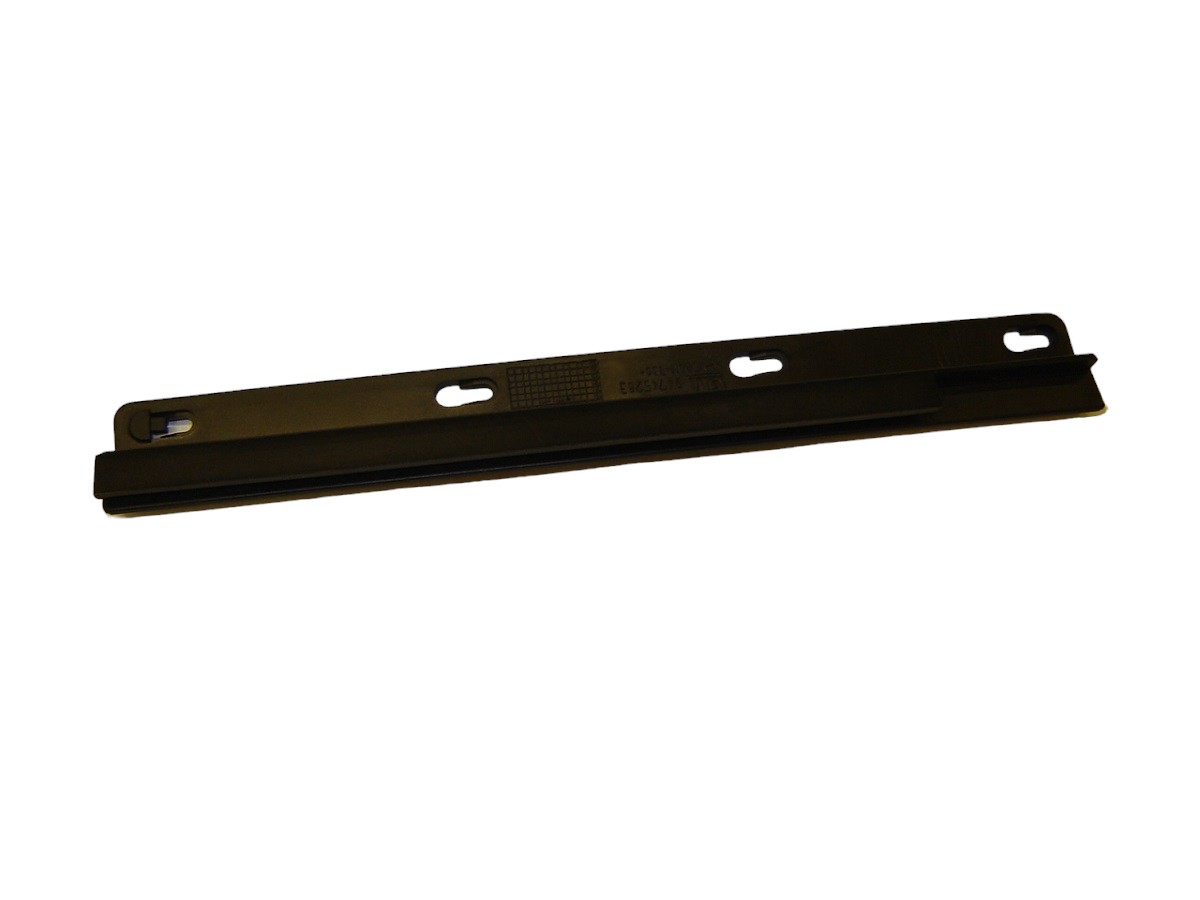 GUIA PARAGOLPE TRASERA DER CHEVROLET  WAGON CLASSIC 2011/