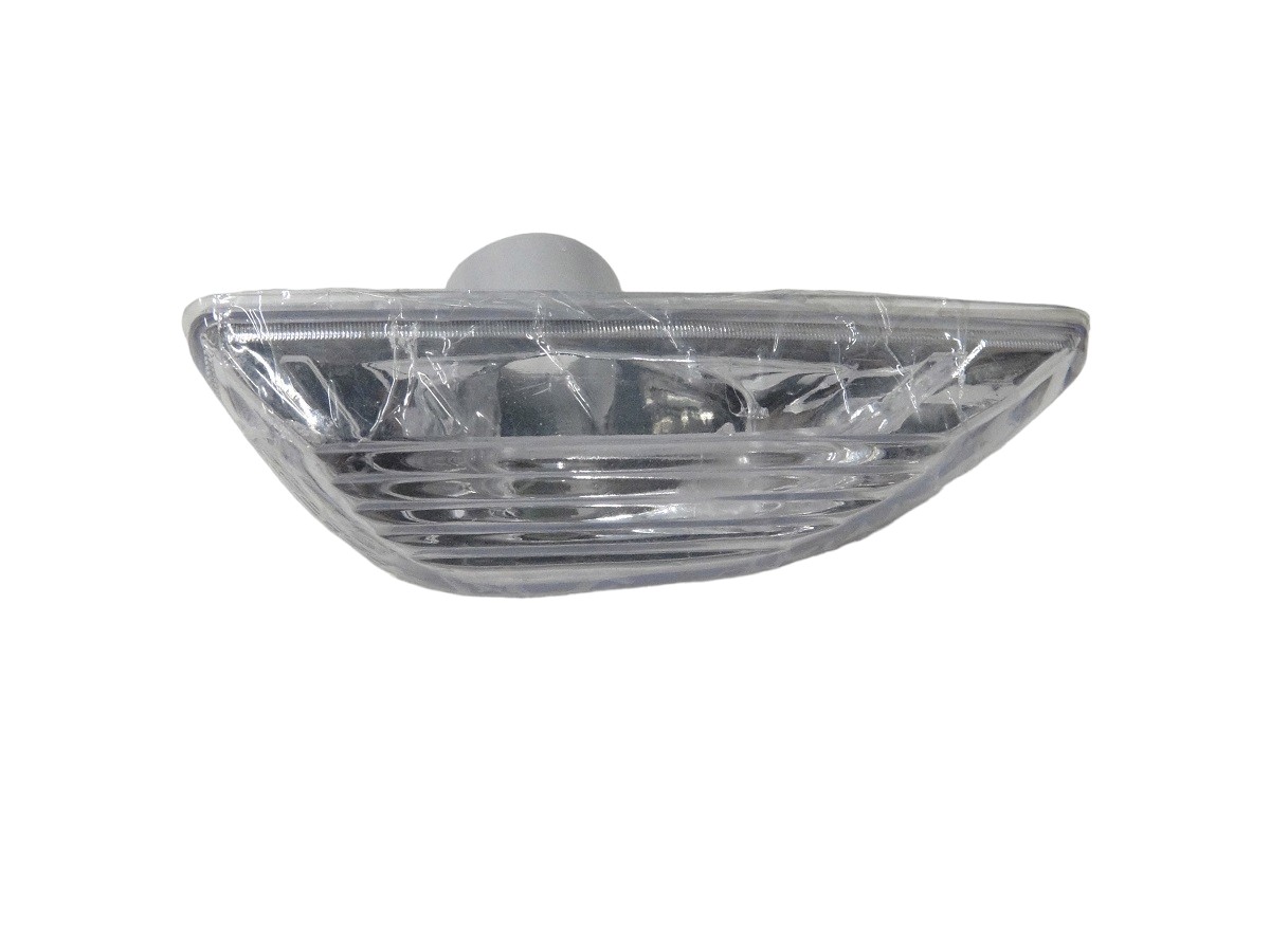 FARO SEÑALERO LATERAL DERECHO CHEVROLET TRACKER 2013/2016