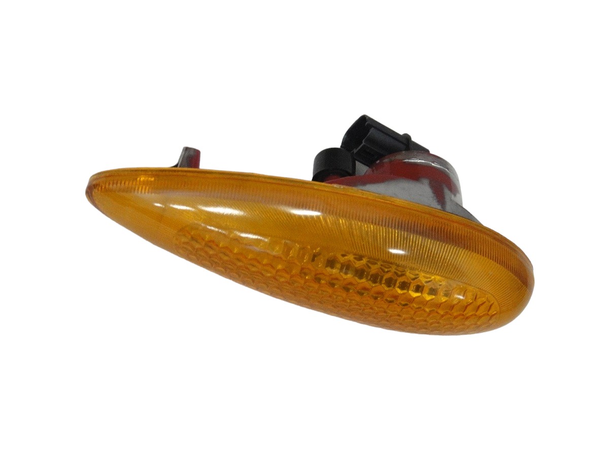 FARO SEÑALERO DERECHO JAC 1063 (VA EN LA PUERTA)