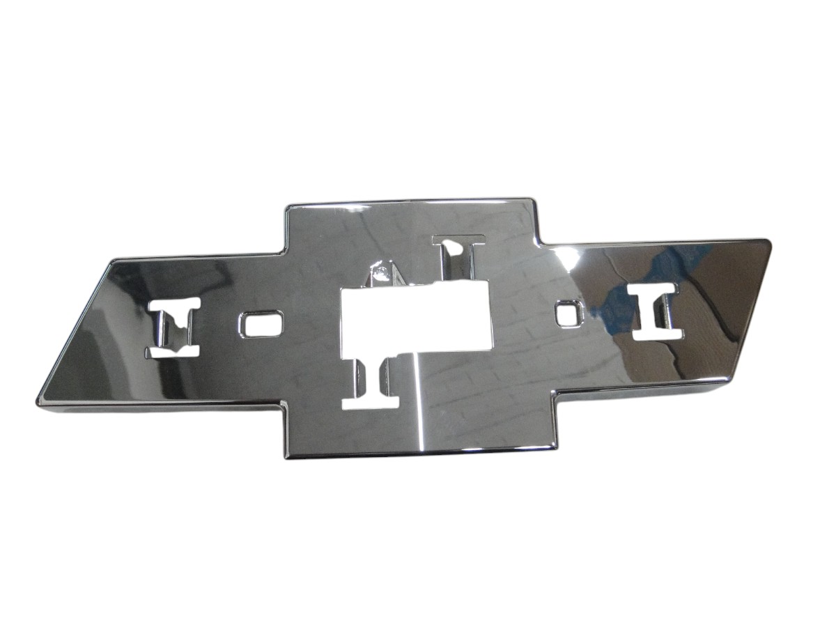 MOLDURA EMBLEMA CARETA (CROMADA) *CHEVROLET MONTANA 2023/