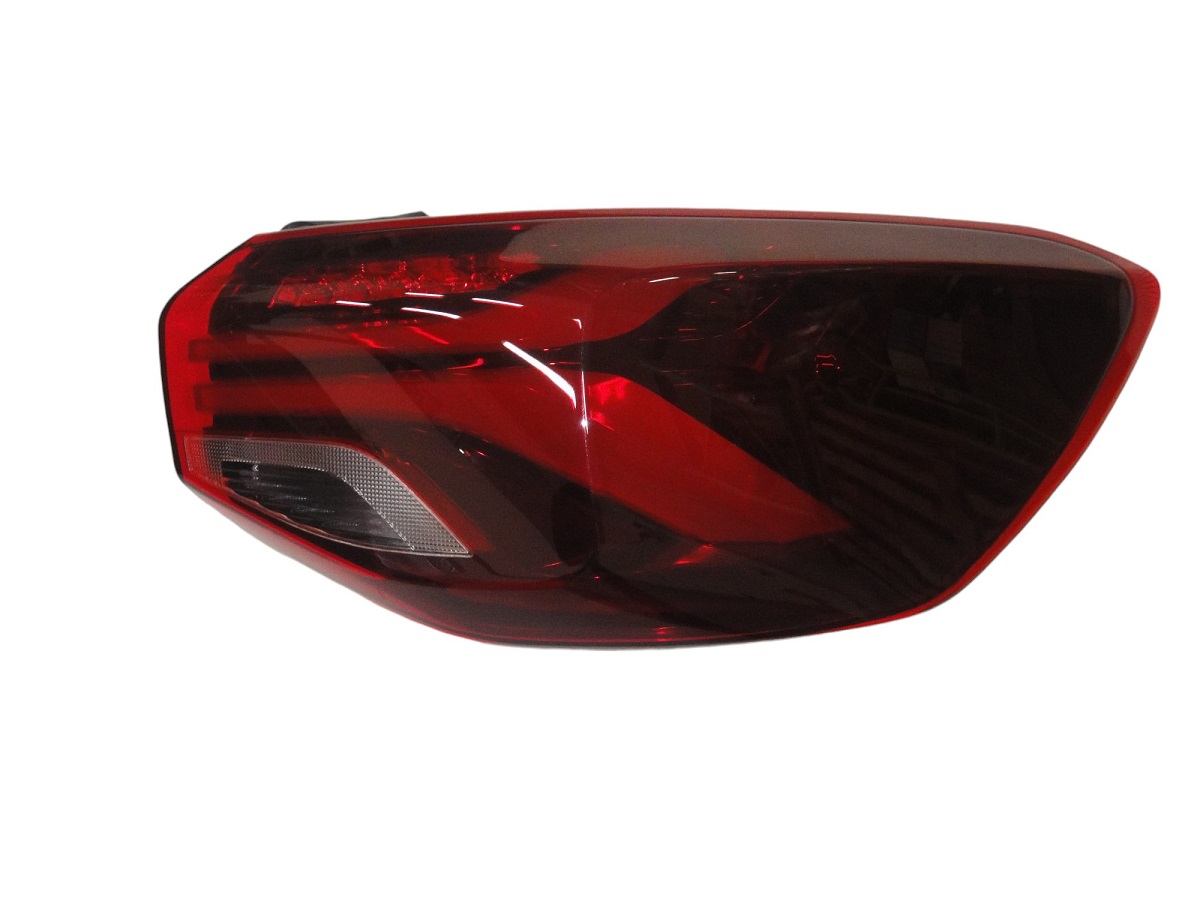 FARO TRA DER*CH ONIX PLUS SEDAN 2020/ (LADO EXTERIOR)LED