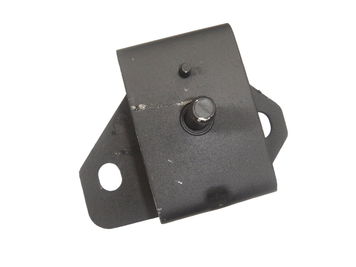 SOPORTE MOTOR DELANTERO DER 5-90/NKR 93/NKR 2005/JMC 2.8