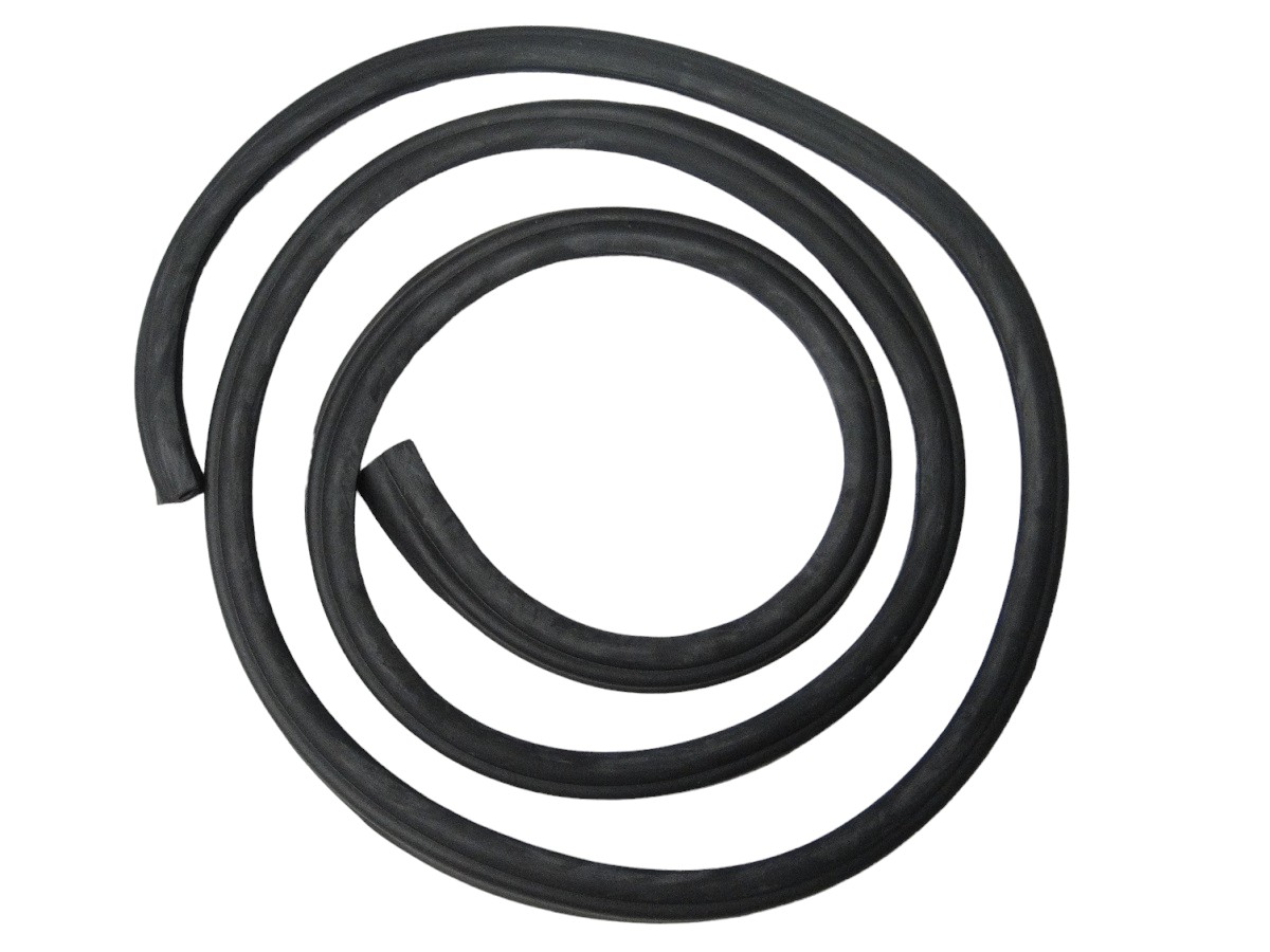 GOMA TAPA BAUL CHEVROLET ONIX (5 PUERTAS)