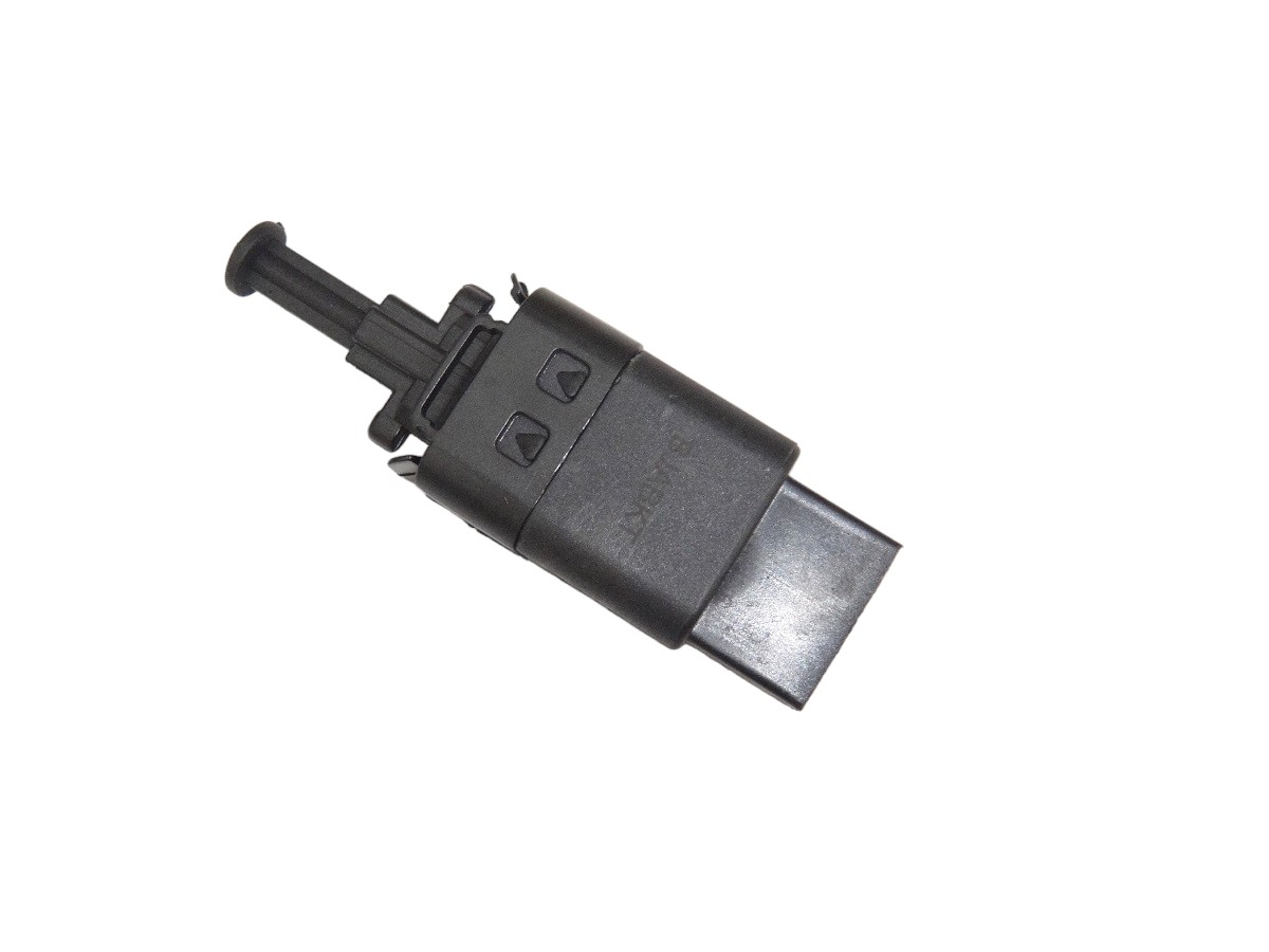 INTERRUPTOR LUZ FRENO CHEVROLET AVEO/SAIL (2 PATAS)